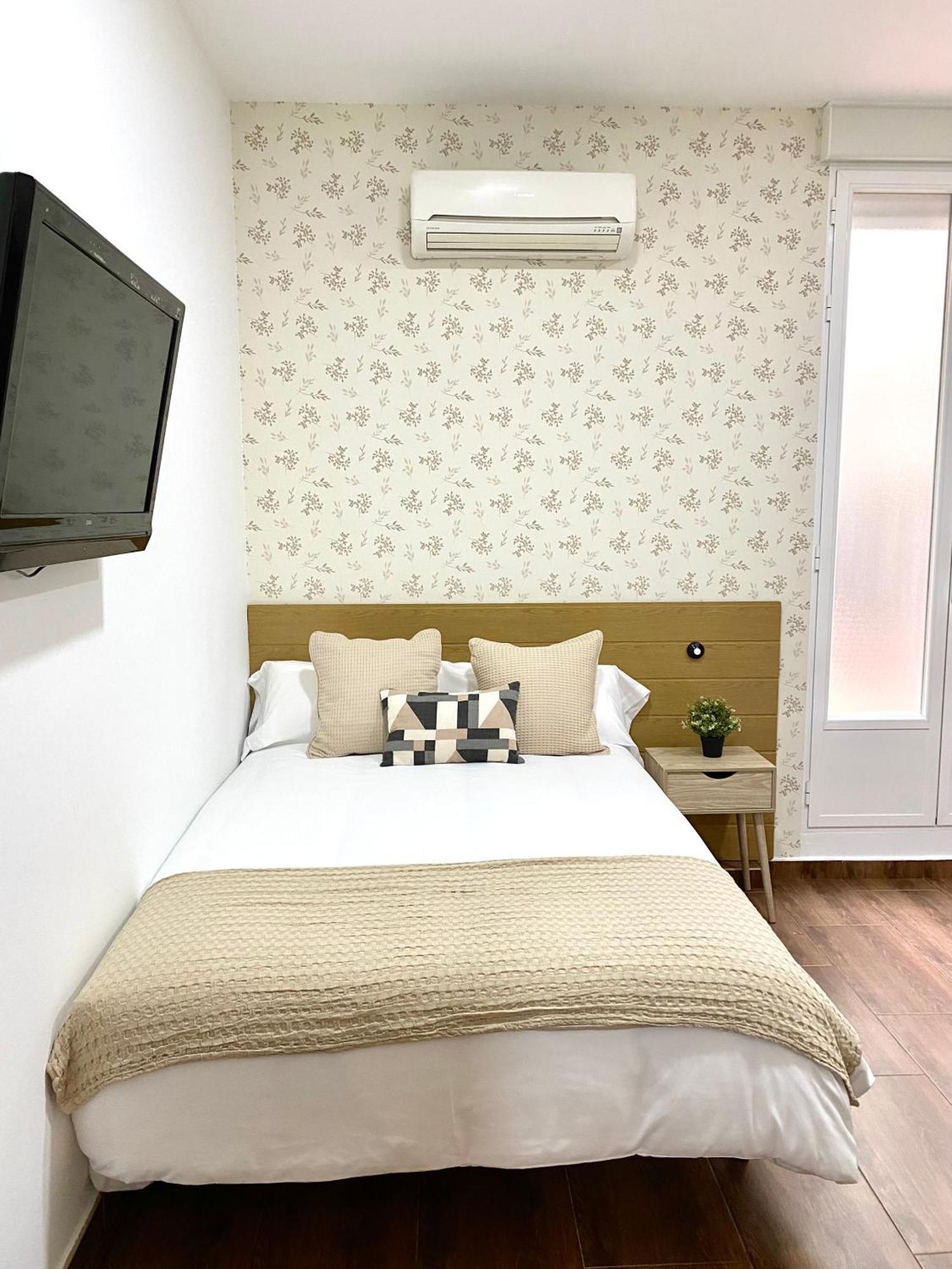 Apartamentos Fuencarral II Madrid Room photo