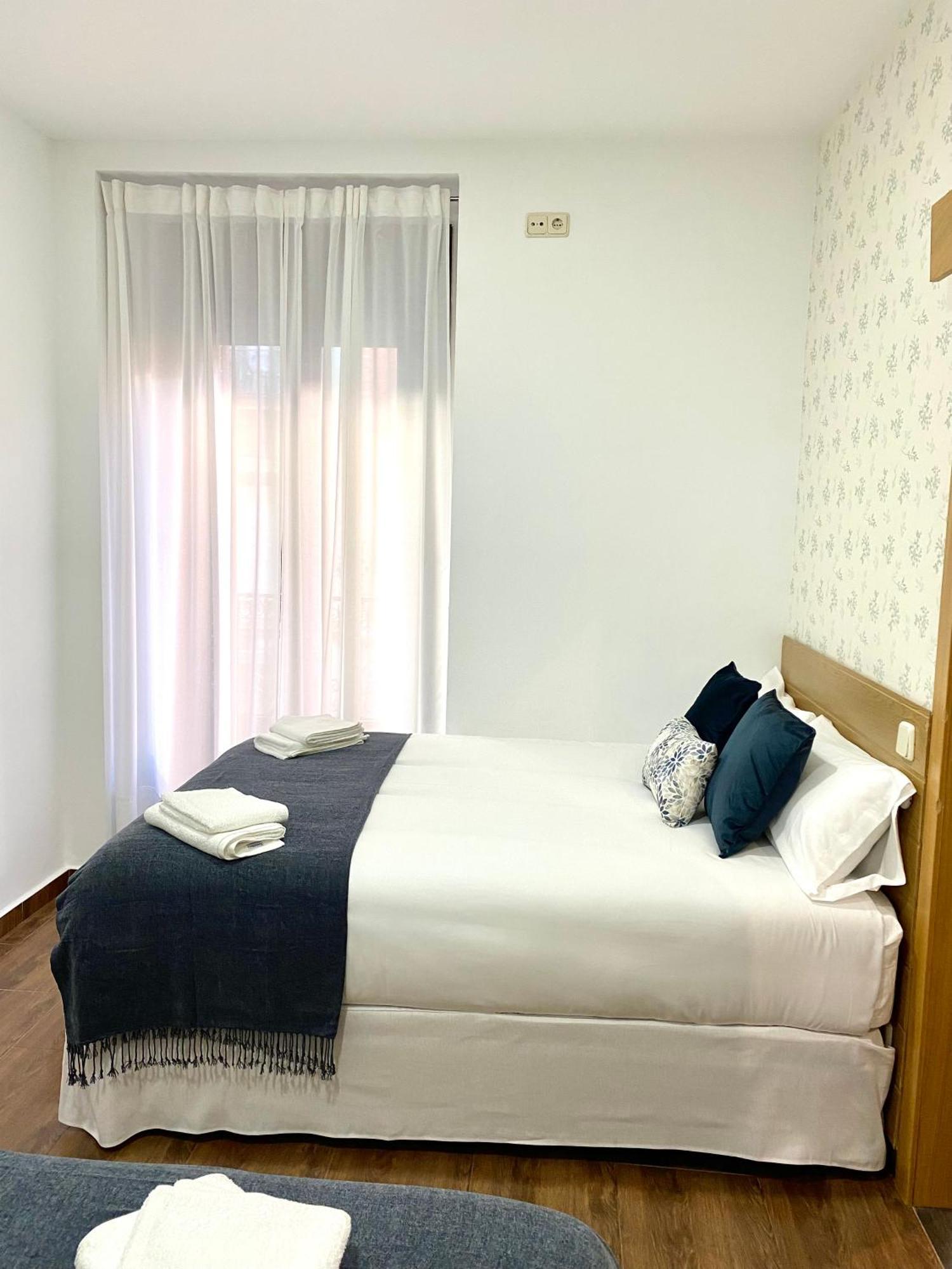 Apartamentos Fuencarral II Madrid Room photo